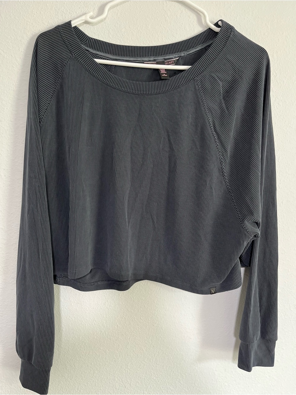 Victoria's Secret Charcoal Cropped Stripe RibbedLong-Sleeve Top casual relax - Picture 5 of 8